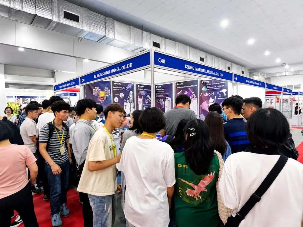 live demonstration picosecond laser machine at international exhibition